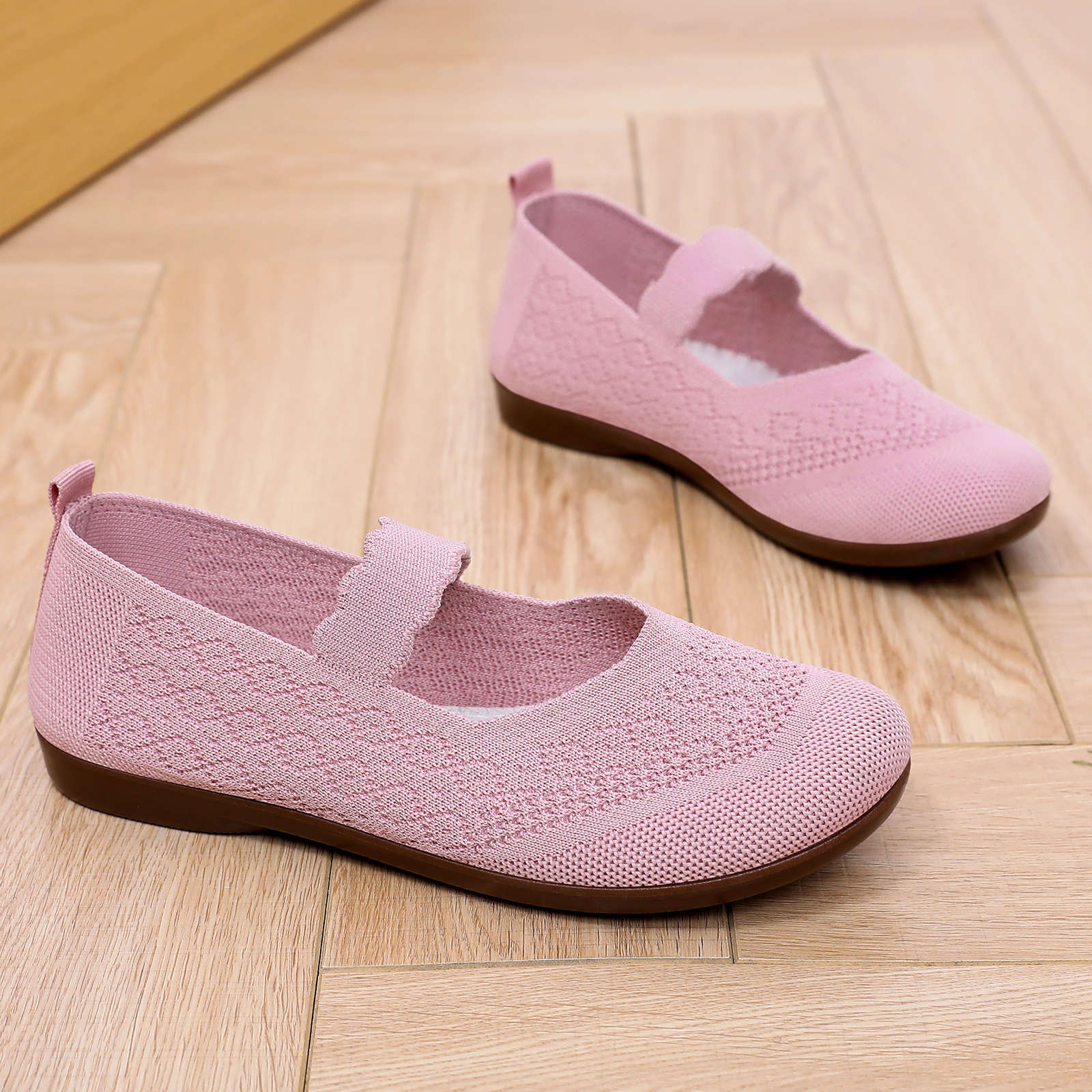 Top 5 Slip-On Shoes for Women – Comfort & Style at Sarah Express