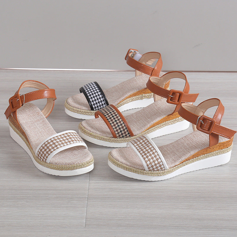 Sarah Express Houndstooth Print Buckle Platform Sandals