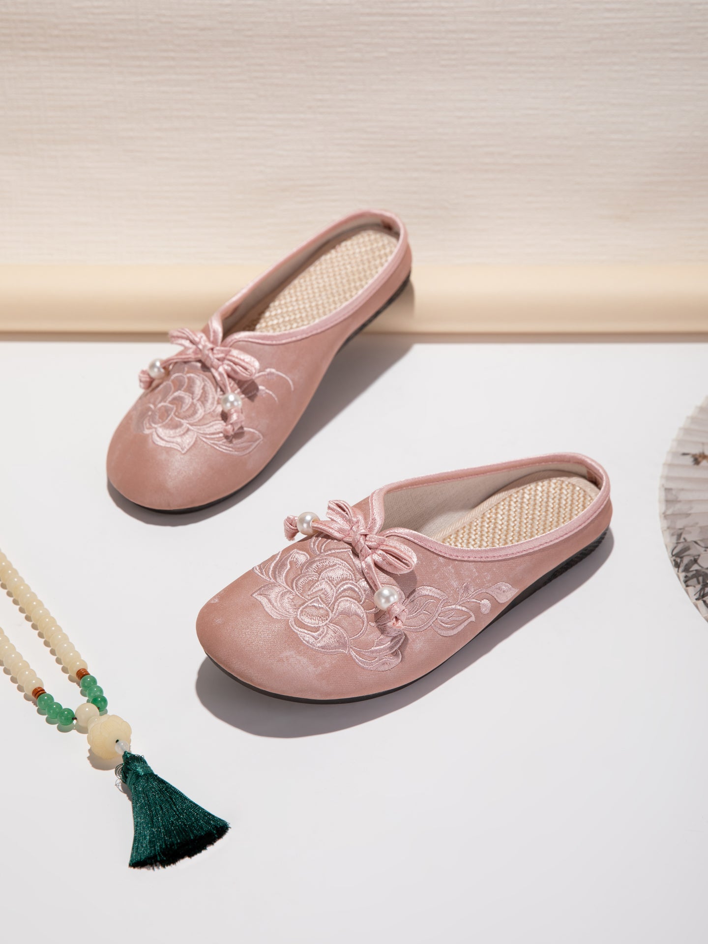 Sarah Express Embroidered Bow Canvas Mule Slippers