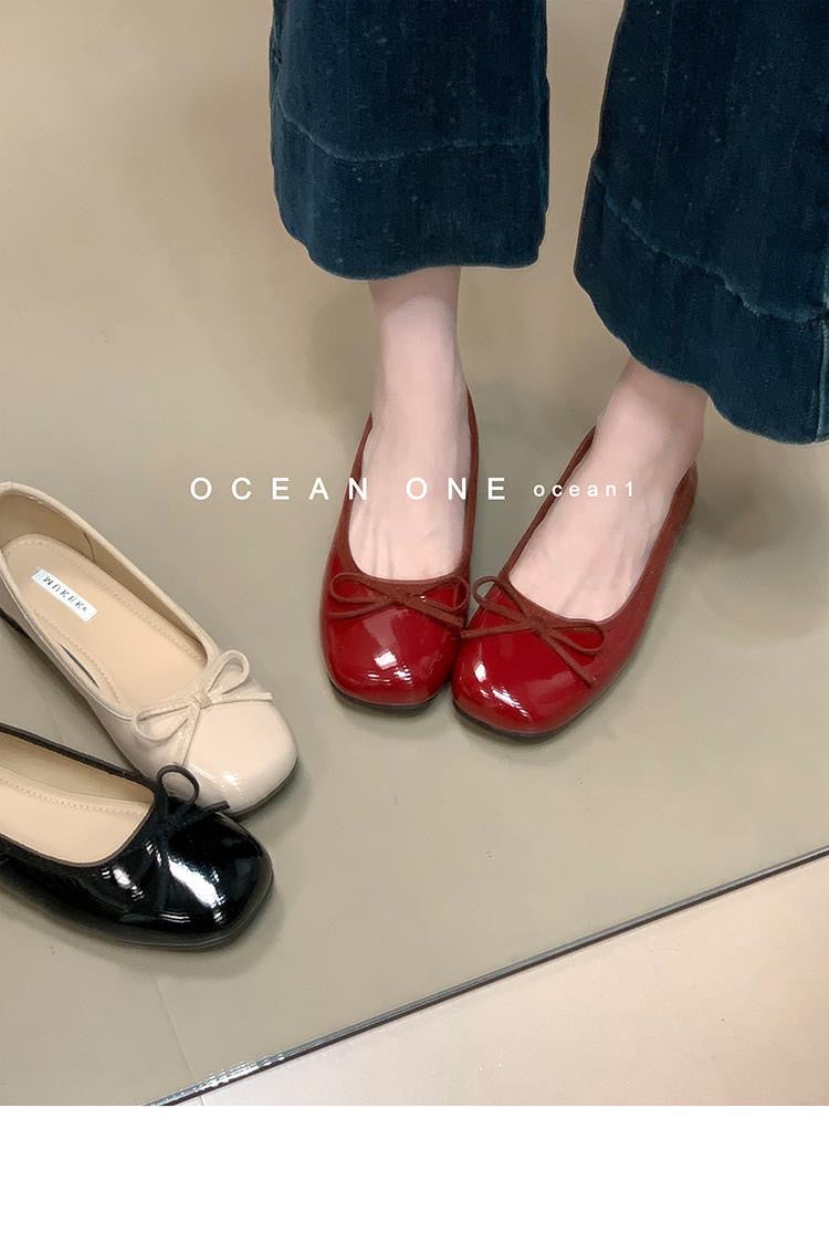 French Style Square Toe Ballet Flats – square toe detail alternate view 6