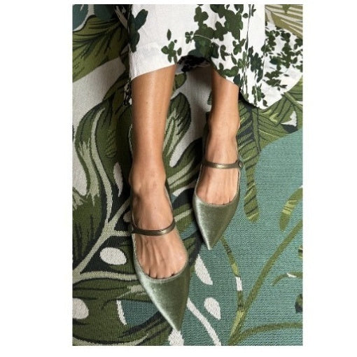 Sarah Express Green Suede Pointed-Toe Slip-On Flats