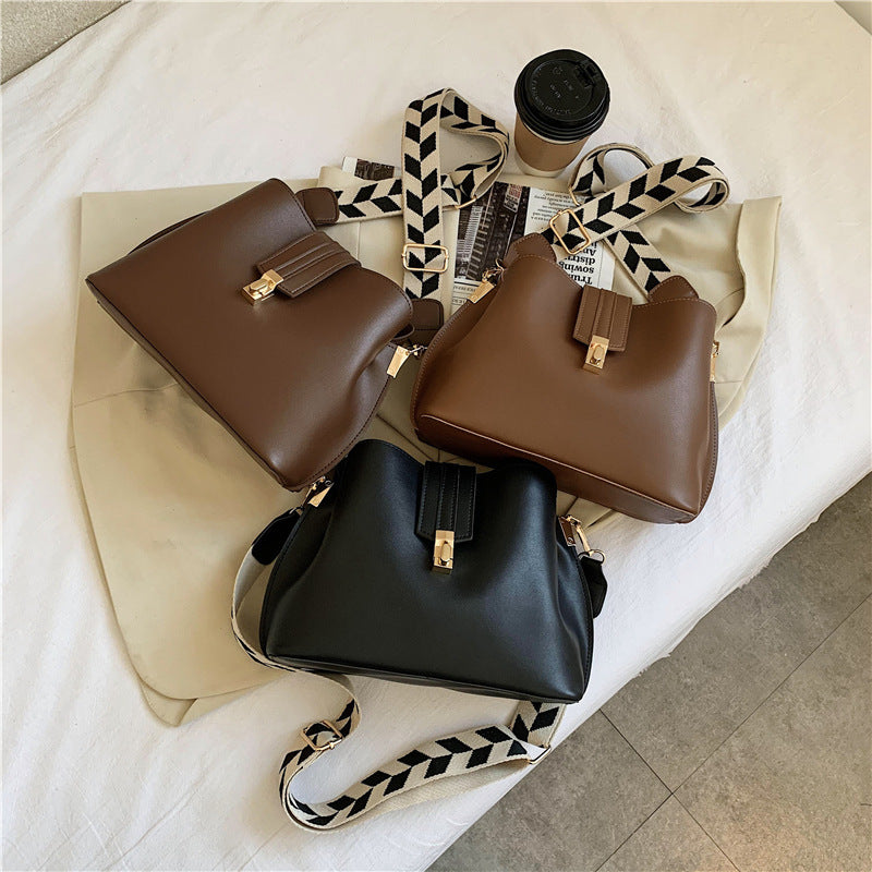 Sarah Express Retro Patterned Strap Bucket Messenger Bag