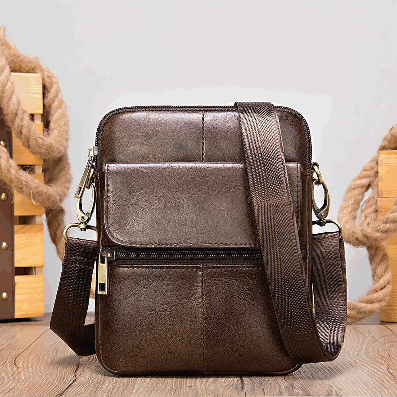 Sarah Express Compact Leather Messenger Bag for Men