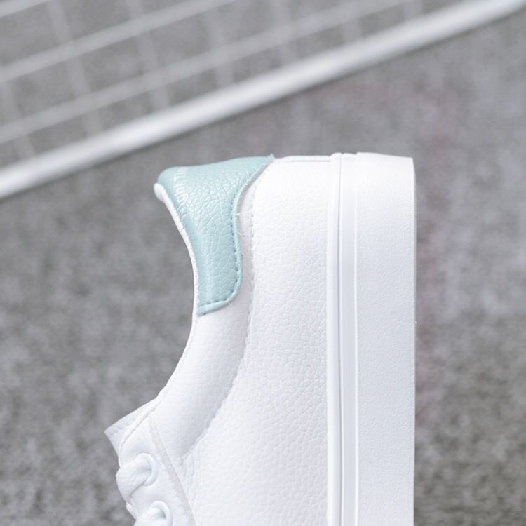 Sarah Express Casual Lace-Up Flat Sneakers