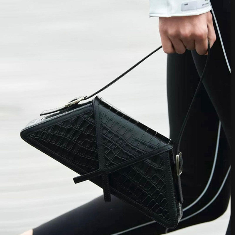 Sarah Express Stitching Contrast Trapezoid Shoulder Bag Black