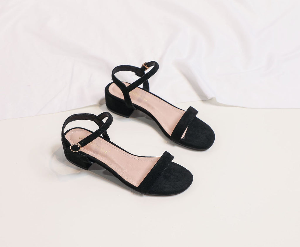 Sarah Express Ankle Strap Chunky Heel Summer Sandals Black