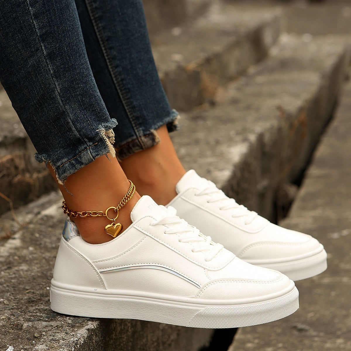 Sarah Express Lace-Up Platform Sneakers Round Toe Flats