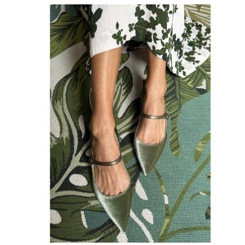 Sarah Express Green Suede Pointed-Toe Slip-On Flats