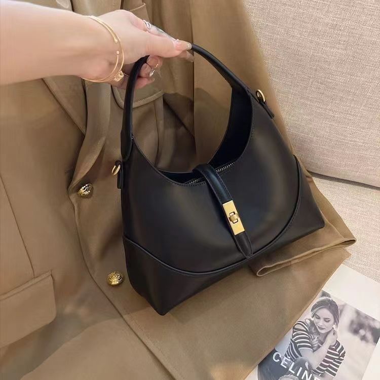 Sarah Express Oval Commute Shoulder Bag Black 24×10×13