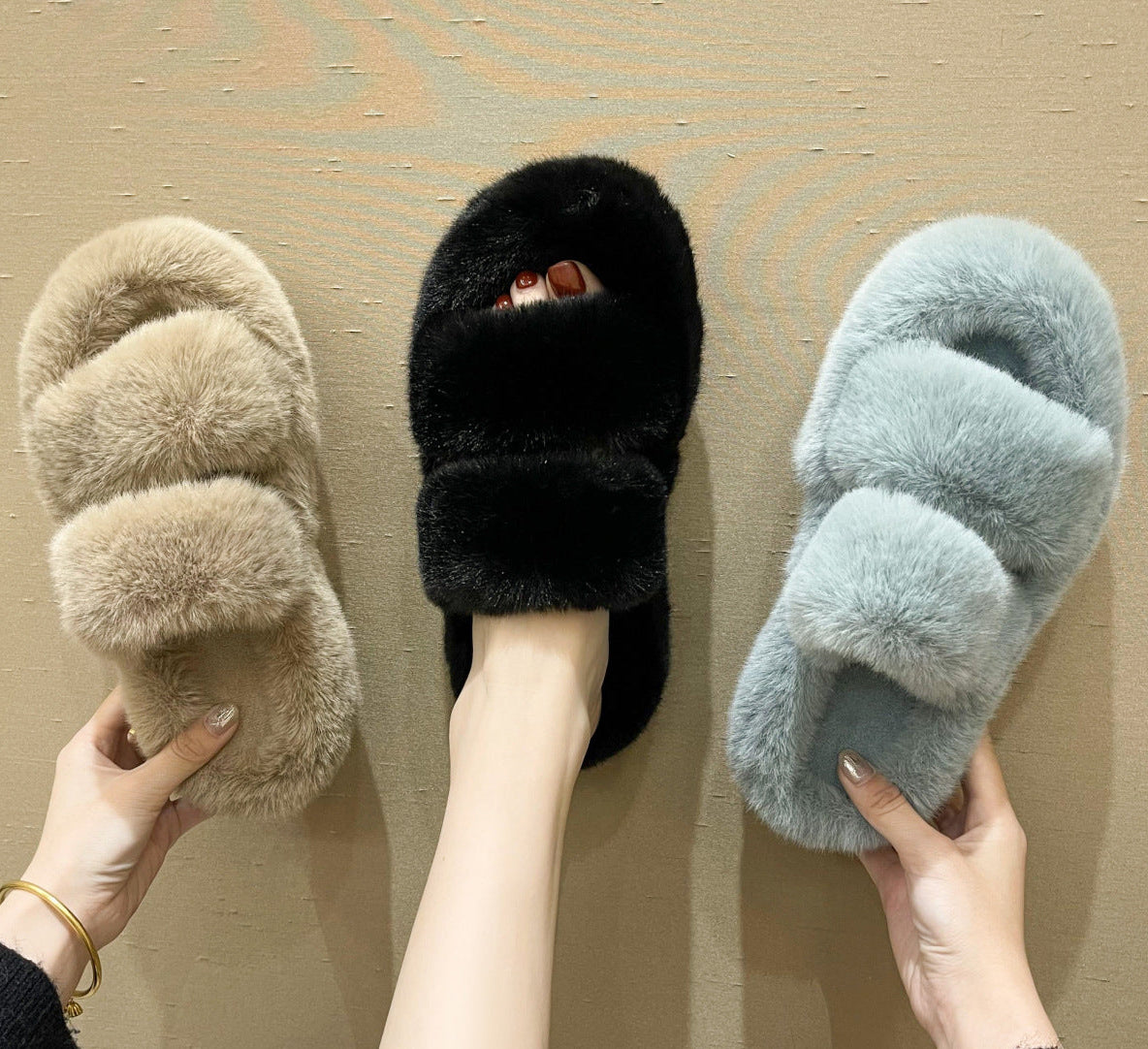 Sarah Express Women's Faux Fur Fuzzy House Slippers