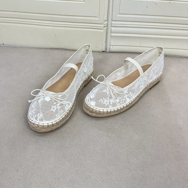 Sarah Express Women's Floral Lace Mesh Flat Sneakers