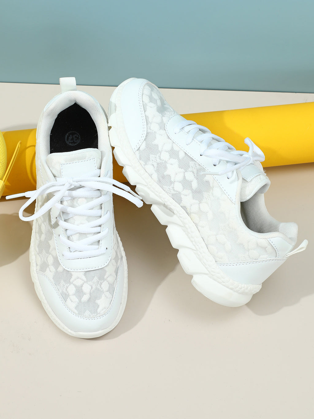 Sarah Express Women's Breathable Lace-Up Casual Sneakers