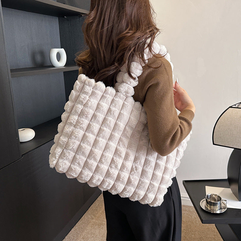 Sarah Express Plush Quilted Plaid Tote Bag