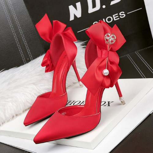 Sarah Express Pointed Toe Bow Stiletto Pumps