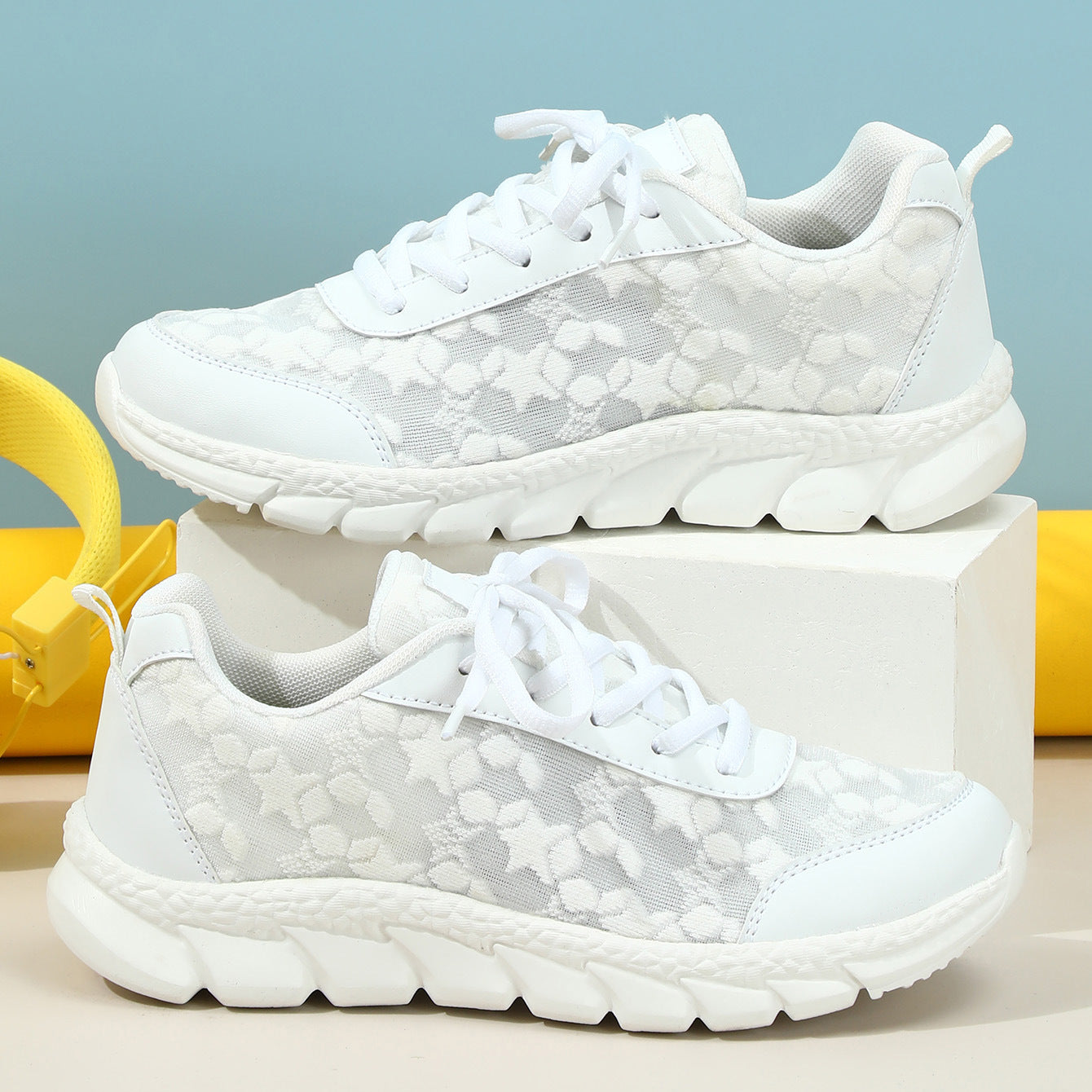 Sarah Express Women's Breathable Lace-Up Casual Sneakers