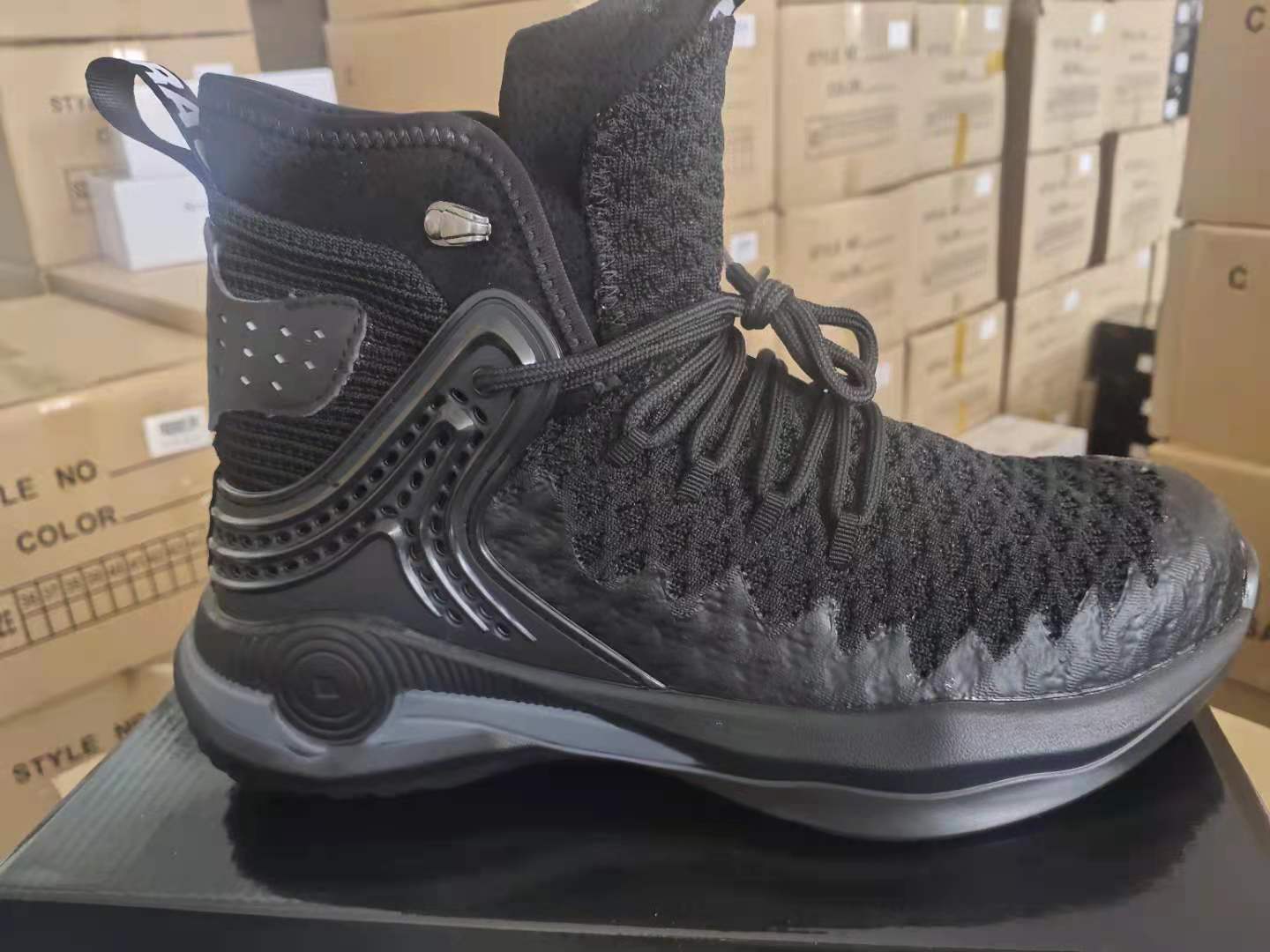 Sarah Express Flying Woven Protective Work Sneakers Black