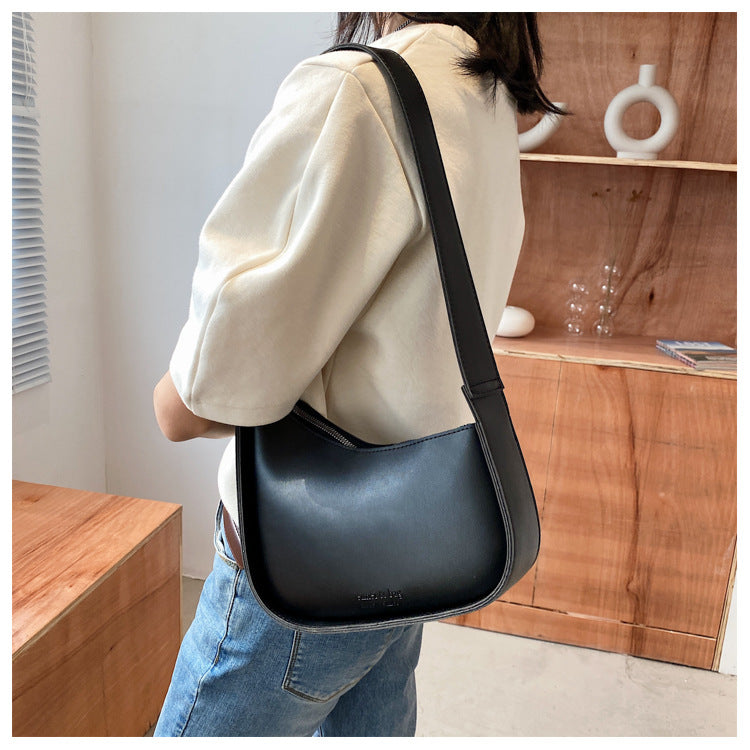 Sarah Express Retro Minimalist Saddle Crossbody Dumpling Bag