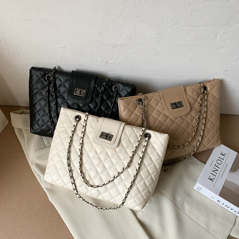 Sarah Express Quilted Chain Shoulder Bag