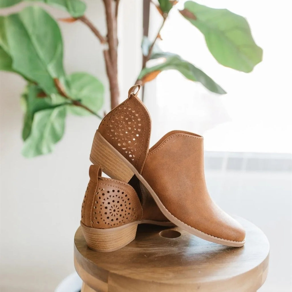 Sarah Express Women's Retro Cut-Out Ankle Boots