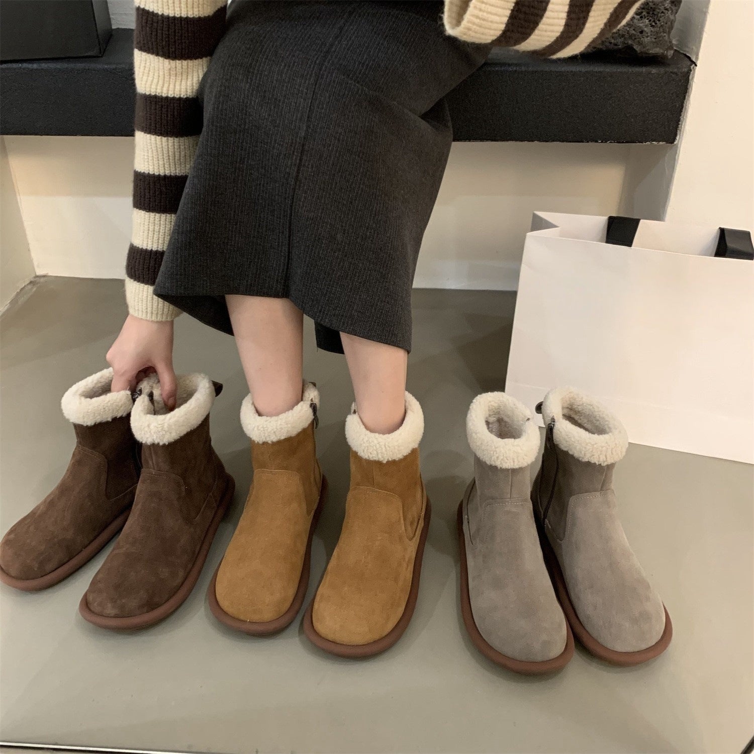 Sarah Express Women's Retro Furry Ankle Boots