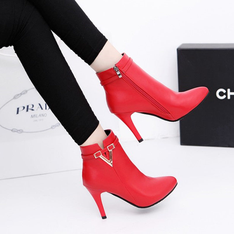 Sarah Express Pointed Toe V-Accent Stiletto Ankle Boots