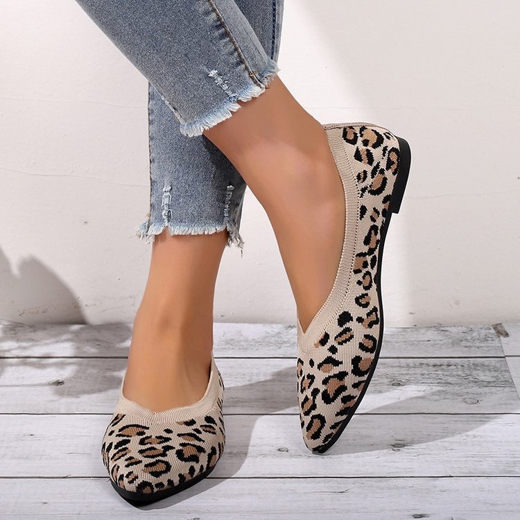 Sarah Express Pointed Toe Leopard Print Flat Pumps