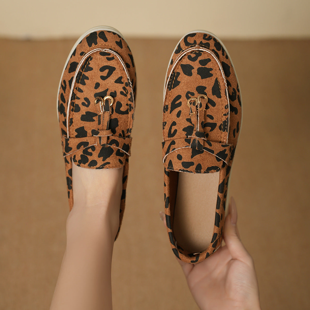 Sarah Express Leopard Print Casual Slip-on Pumps