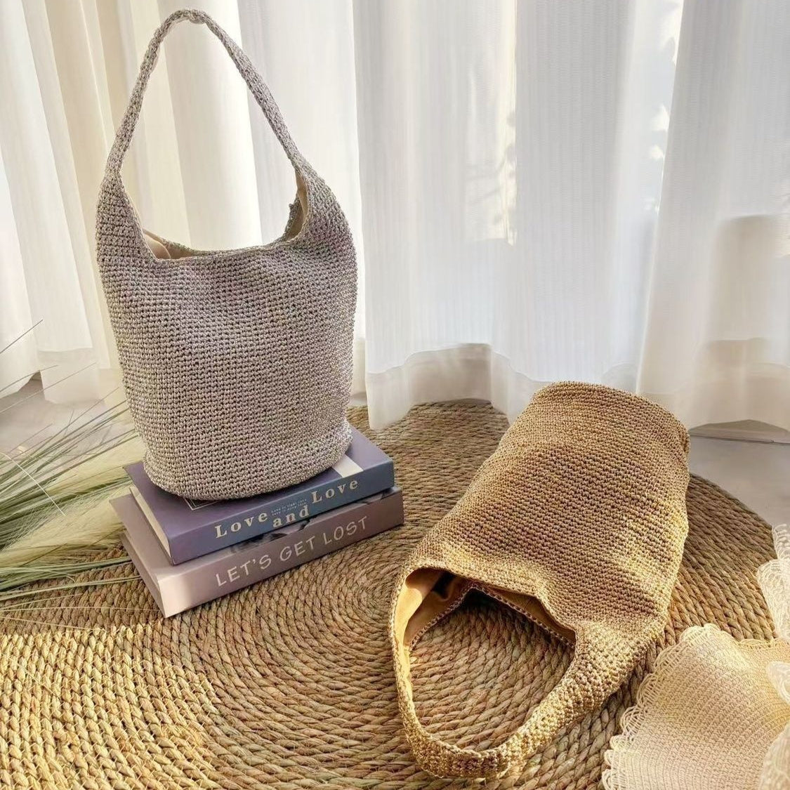 Handwoven Large-Capacity Vacation And Commute Woven Tote Bag – front product view