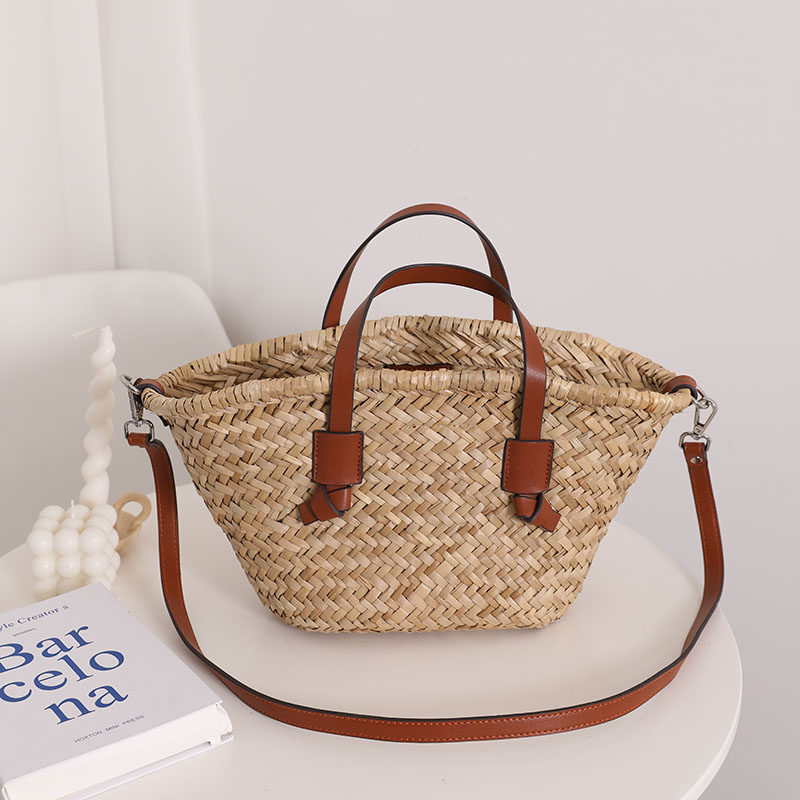Sarah Express Natural Straw Woven Shoulder Bag Mitsubishi Grassland