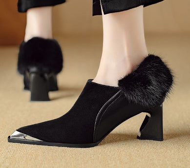 Retro Pointed-Toe Chunky Heel Suede Boots – heel profile alternate view