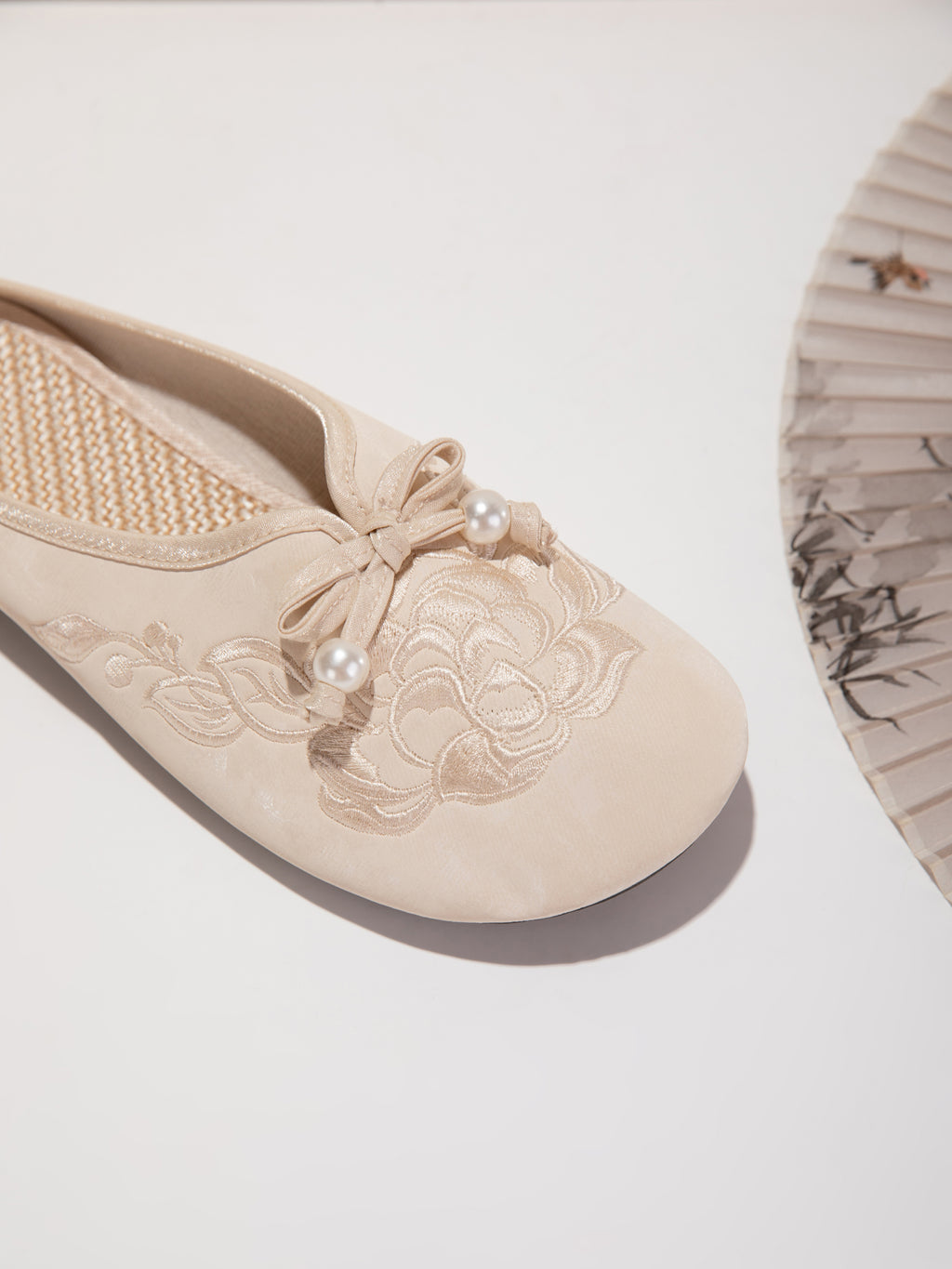 Sarah Express Embroidered Bow Canvas Mule Slippers