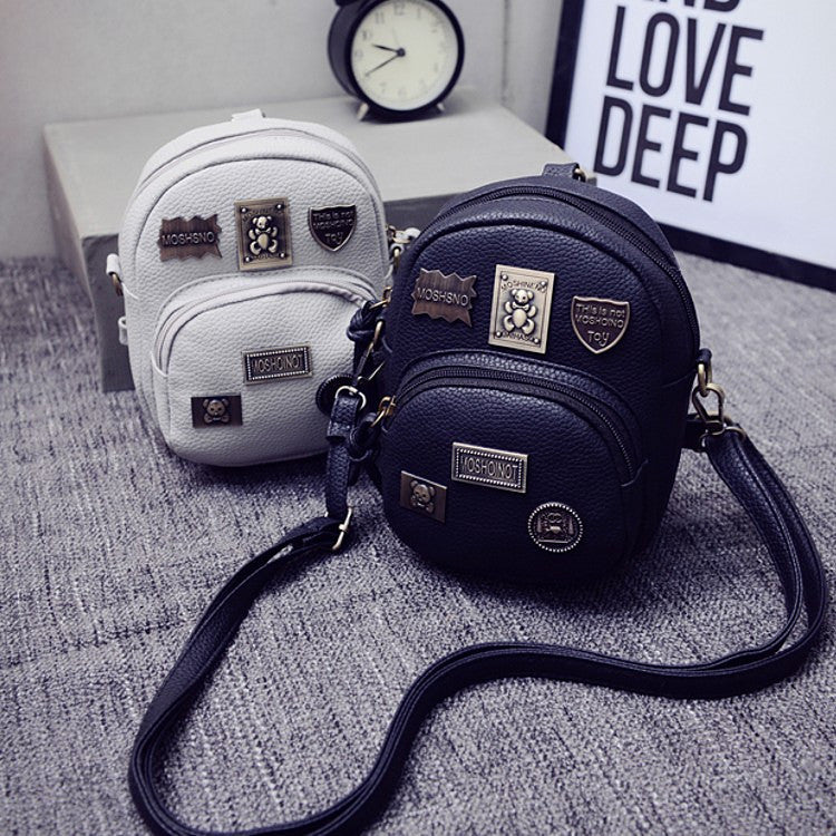 Sarah Express Mini Badge Detail Shoulder Bag