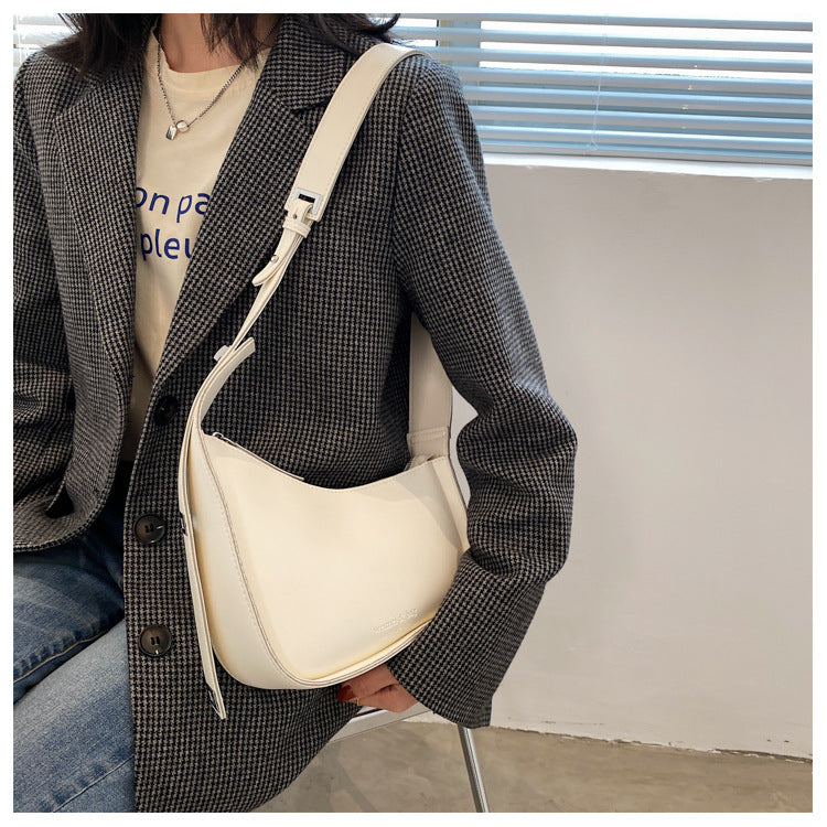 Sarah Express Retro Minimalist Saddle Crossbody Dumpling Bag