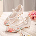 Sarah Express Embroidered Mesh Retro Low Heel Sandals White Package style