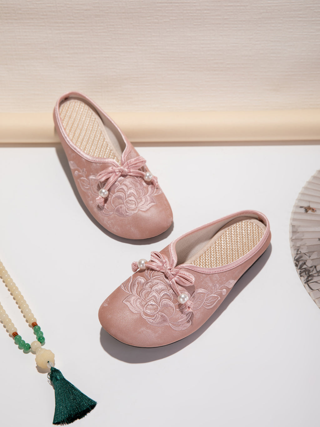 Sarah Express Embroidered Bow Canvas Mule Slippers