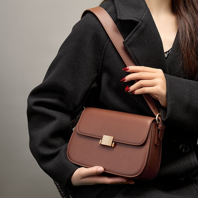Sarah Express Retro Leather Underarm Shoulder Bag