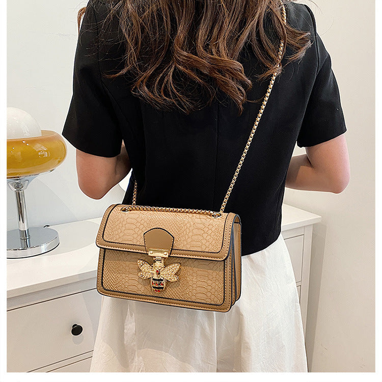 Sarah Express Retro Bee Emblem Chain Messenger Bag