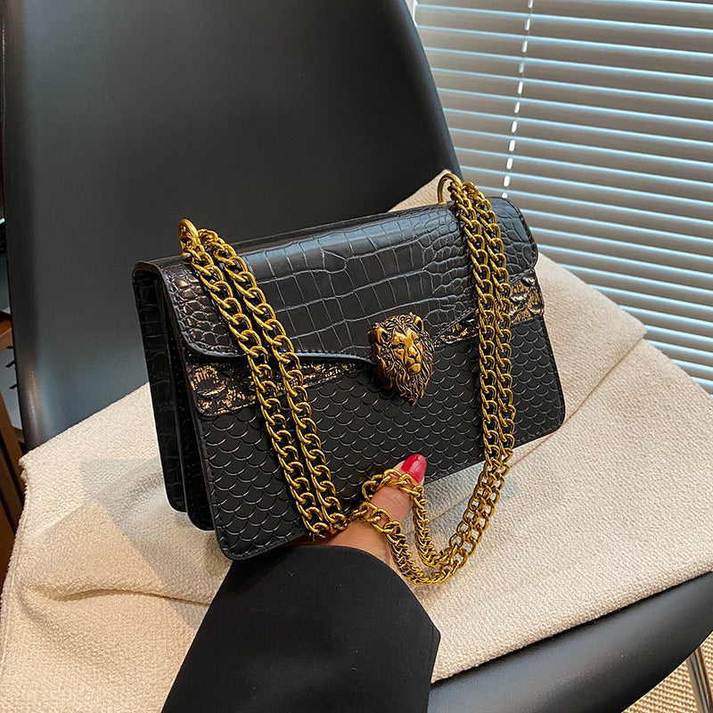 Retro Underarm Bag With Chain And Crocodile Pattern – front product view