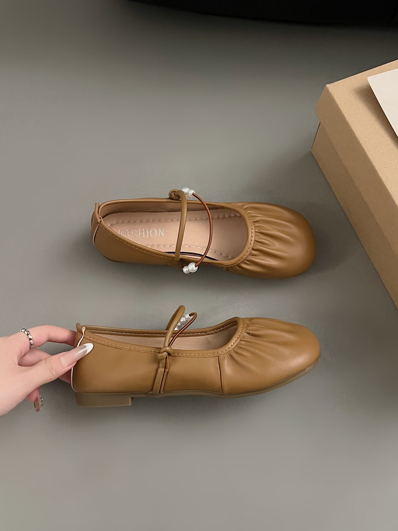2026 Fall New Silver Mary Jane Loafers, French Gentle Shallow Vamp Flats Women Dress Shoes For Skirts – product detail alternate view 5