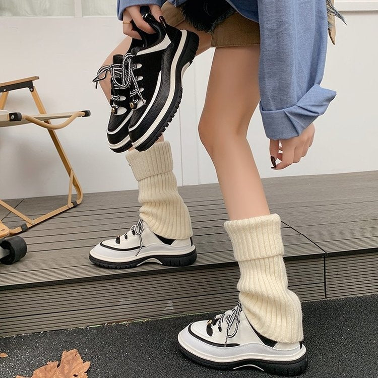 Retro Color Block Lace-Up Sneakers – lace-up detail