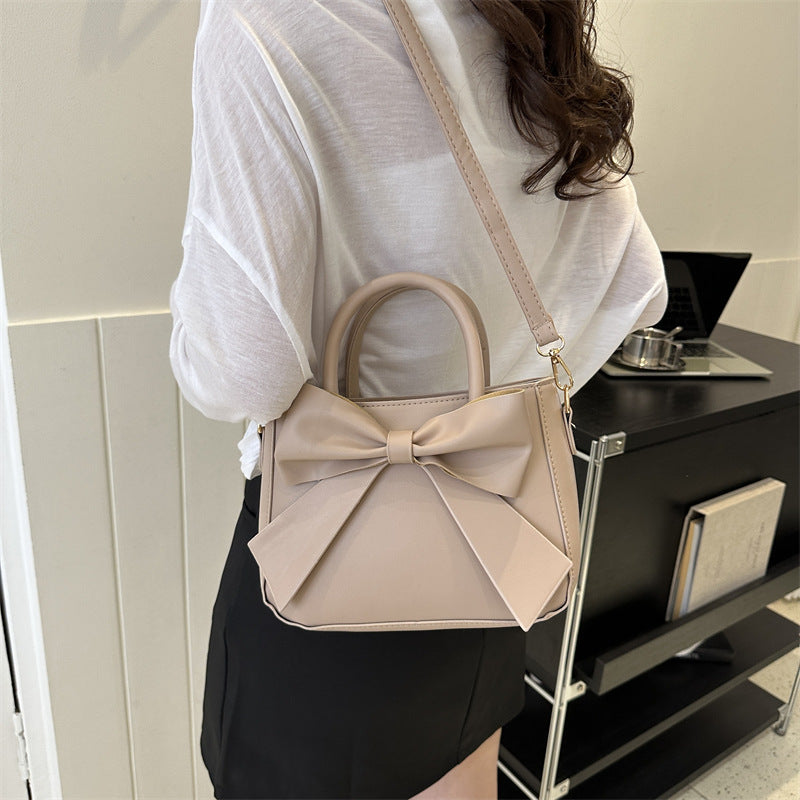 Sarah Express Retro Bow Square Crossbody Handbag