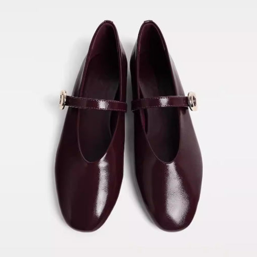Sarah Express Burgundy V-Strap Round Toe Flats Wine Red