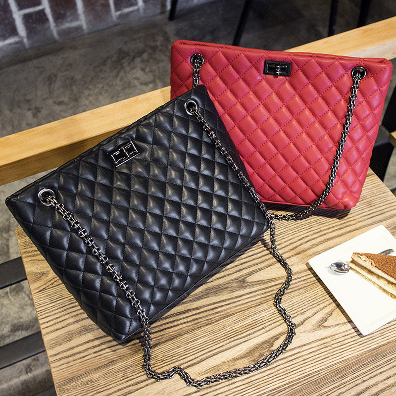 Sarah Express Quilted Chain Shoulder Bag