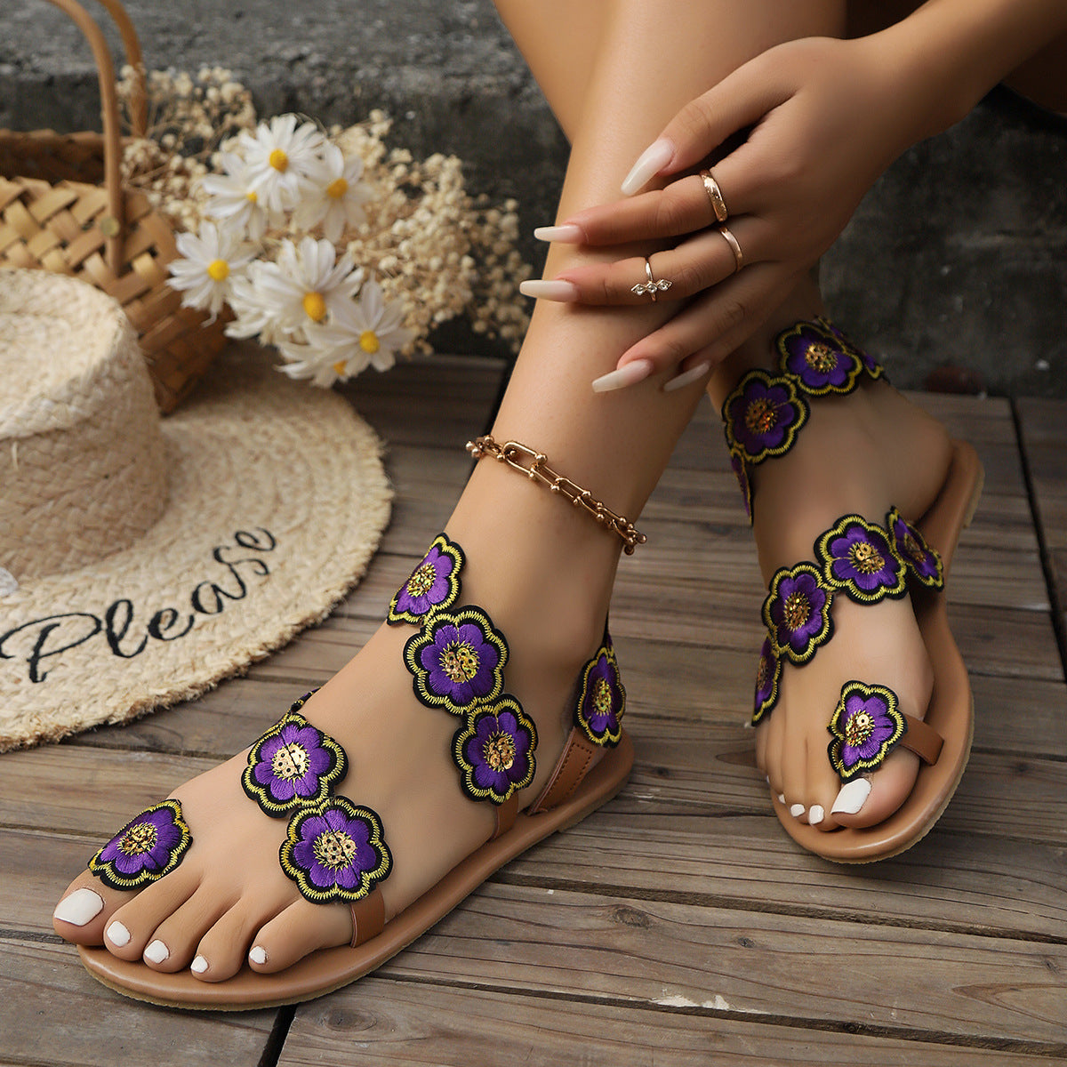 Sarah Express Ethnic Floral Clip-Toe Flat Sandals