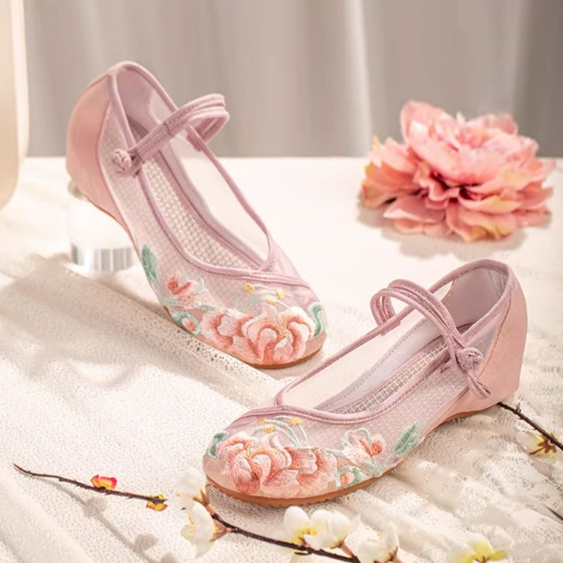 Sarah Express Embroidered Mesh Retro Low Heel Sandals