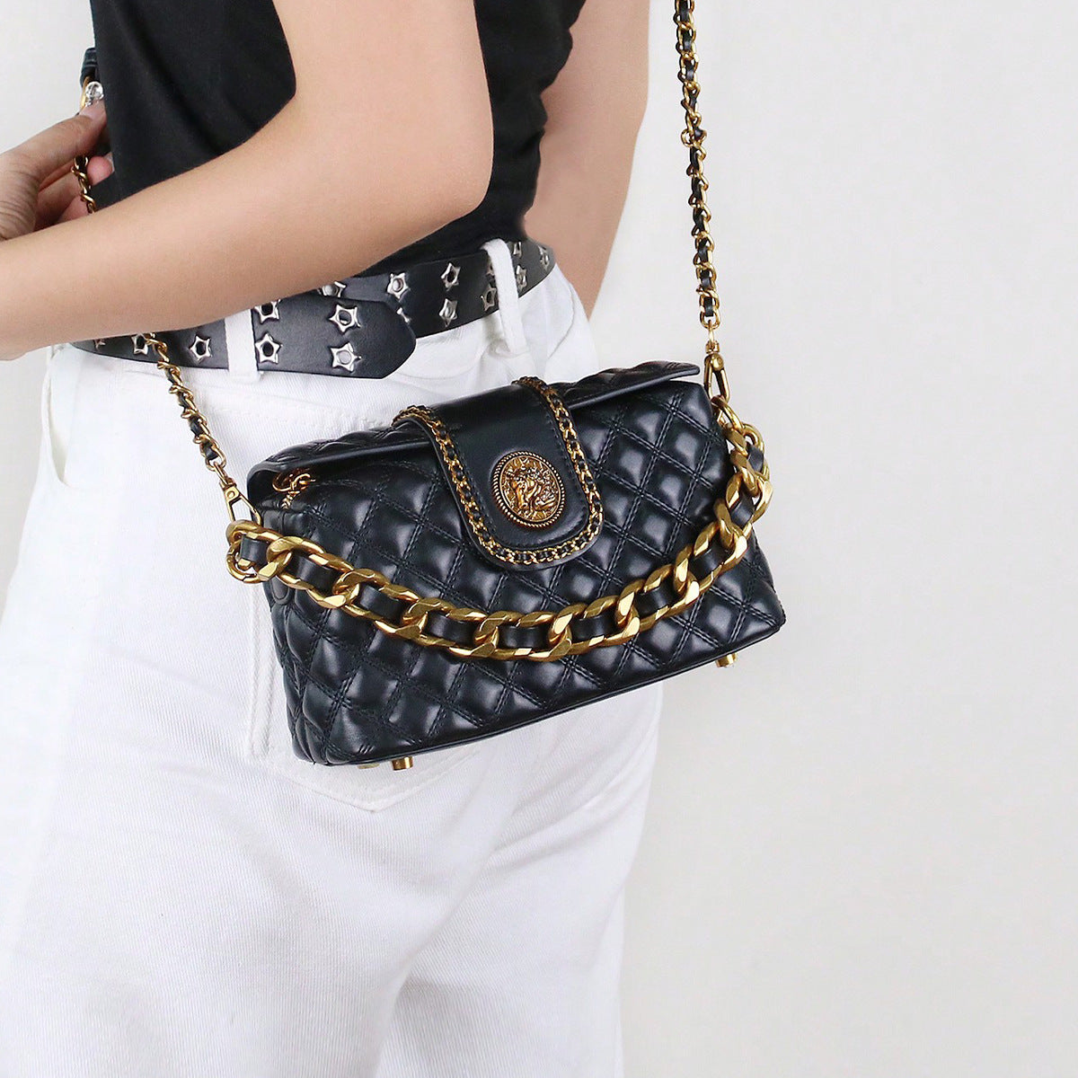 Sarah Express Diamond Quilted Chain Crossbody Bag