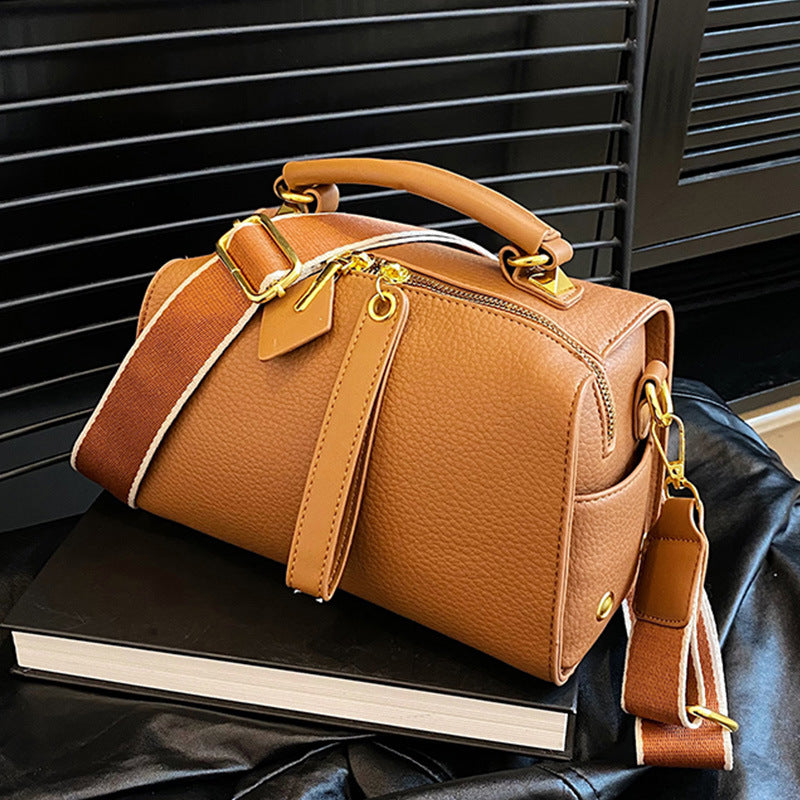 Sarah Express Urban Simplicity Horizontal Square Pillow Bag