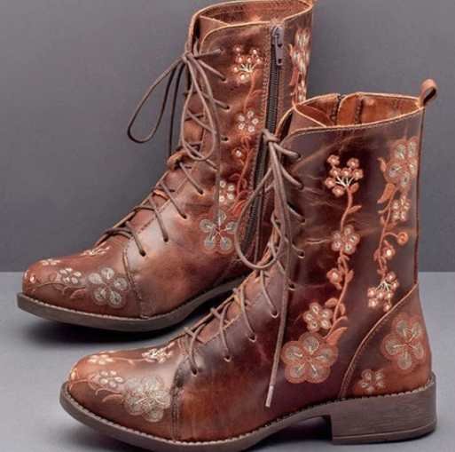 Sarah Express Floral Embroidered Side Zipper Boots Coffee