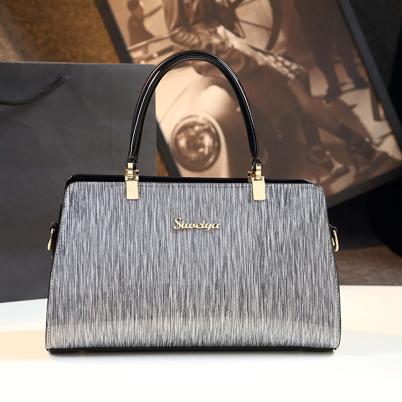 Sarah Express Structured Contrast Messenger Handbag