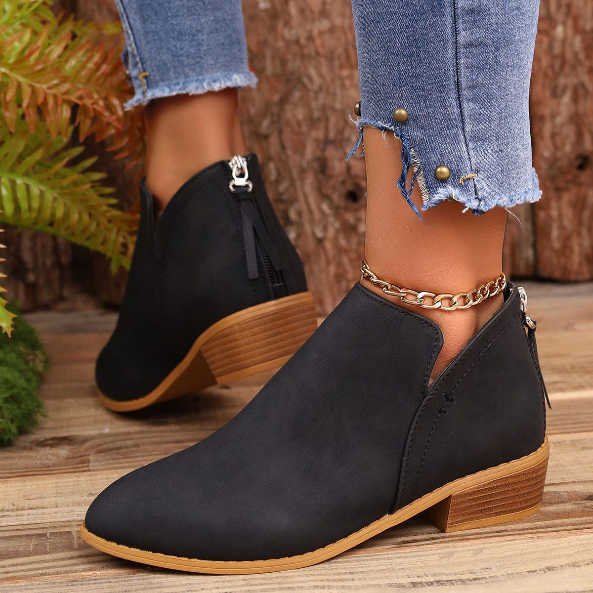 Sarah Express Pointed Toe V-Cut Ankle Boots